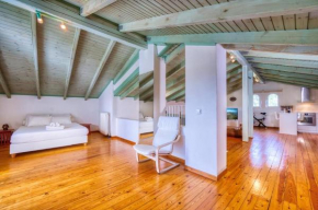 Mavres Luxury Loft